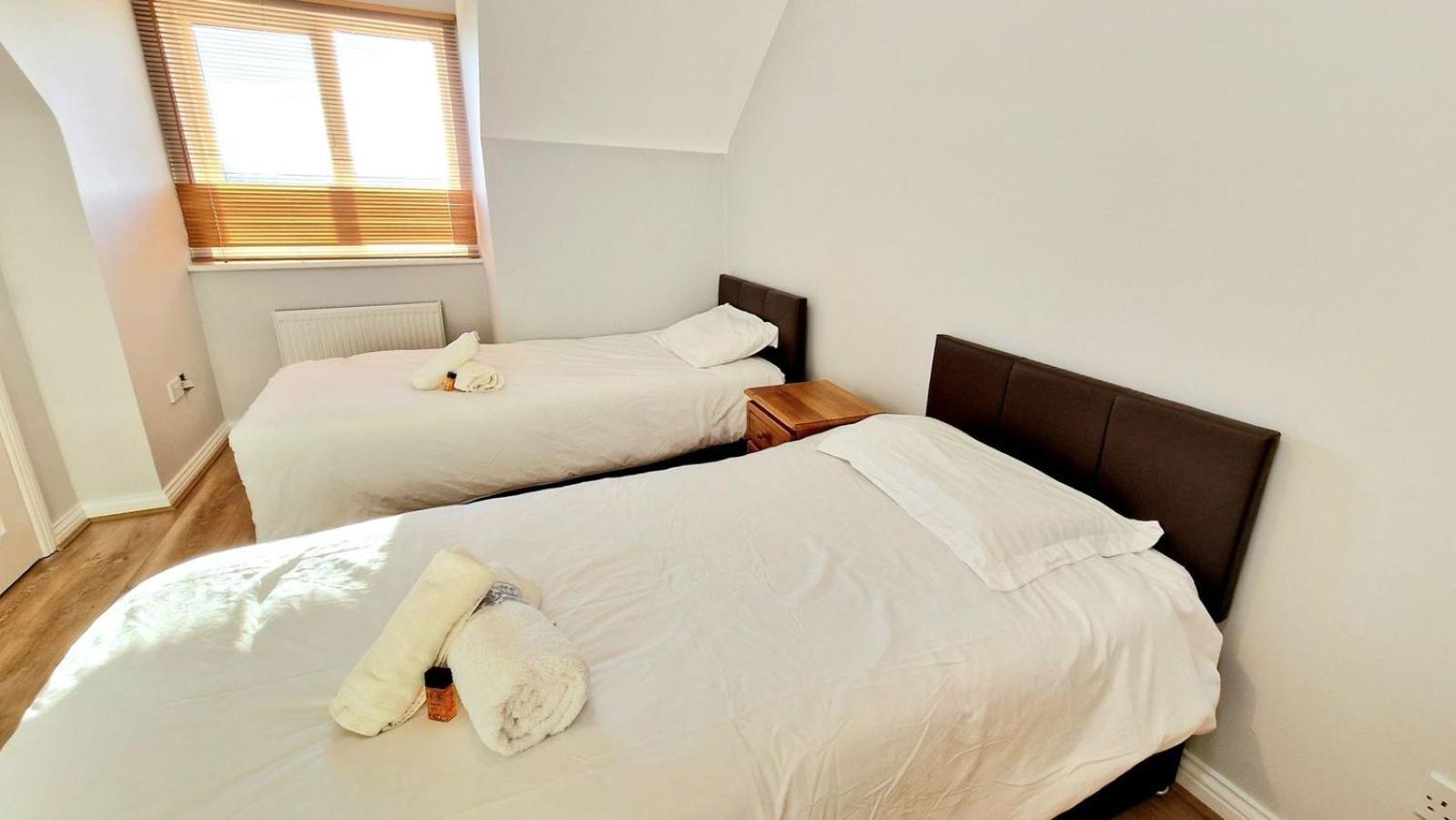 Cosy 3 Bedroom All Ensuites Galway Exterior photo